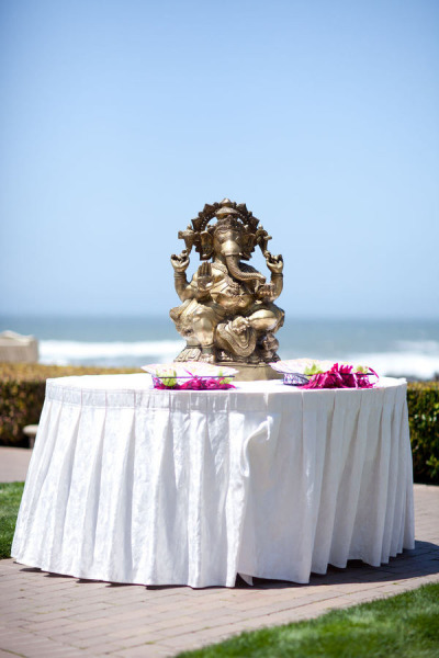 Индийский декор для свадебного стола