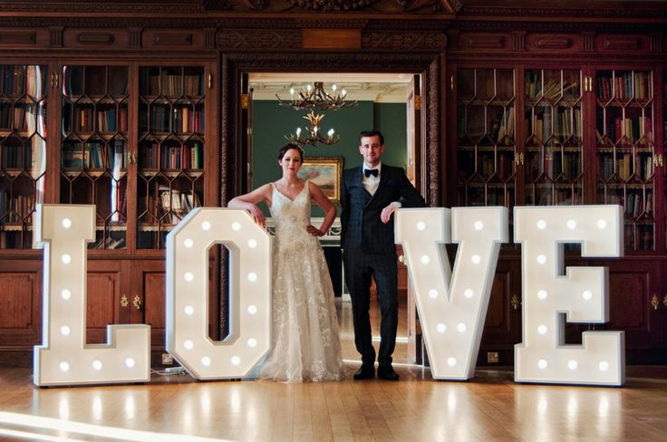 Гигантские светящиеся буквы на свадьбу