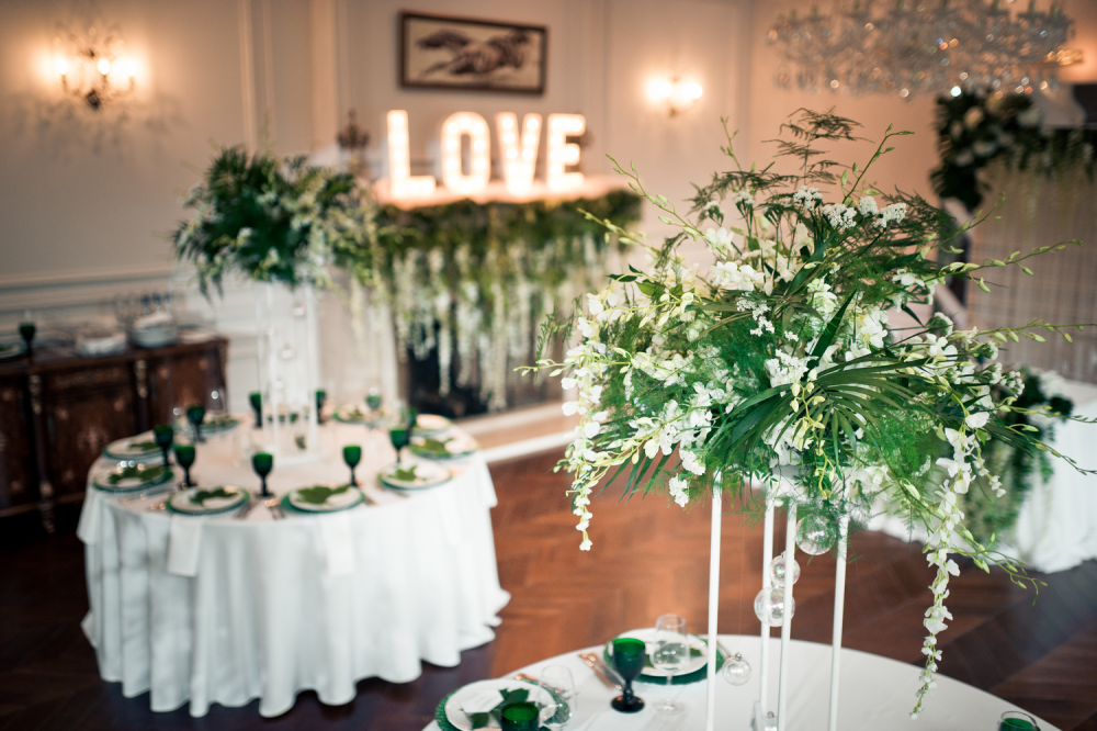 Свадьба в цвете greenary в бутик-отеле Sareevo Resort